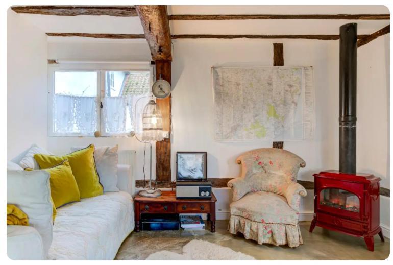 The Dairy, One Bedroom Cottage In A 15Th Century Farmhouse Parham Exterior foto